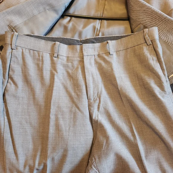 Dkny Men's Gray 100% Wool Suit Size 42S - Picture 12 of 15
